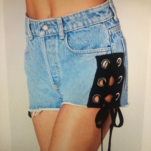 Carmar Pants - BNWT LF Lace Up Short